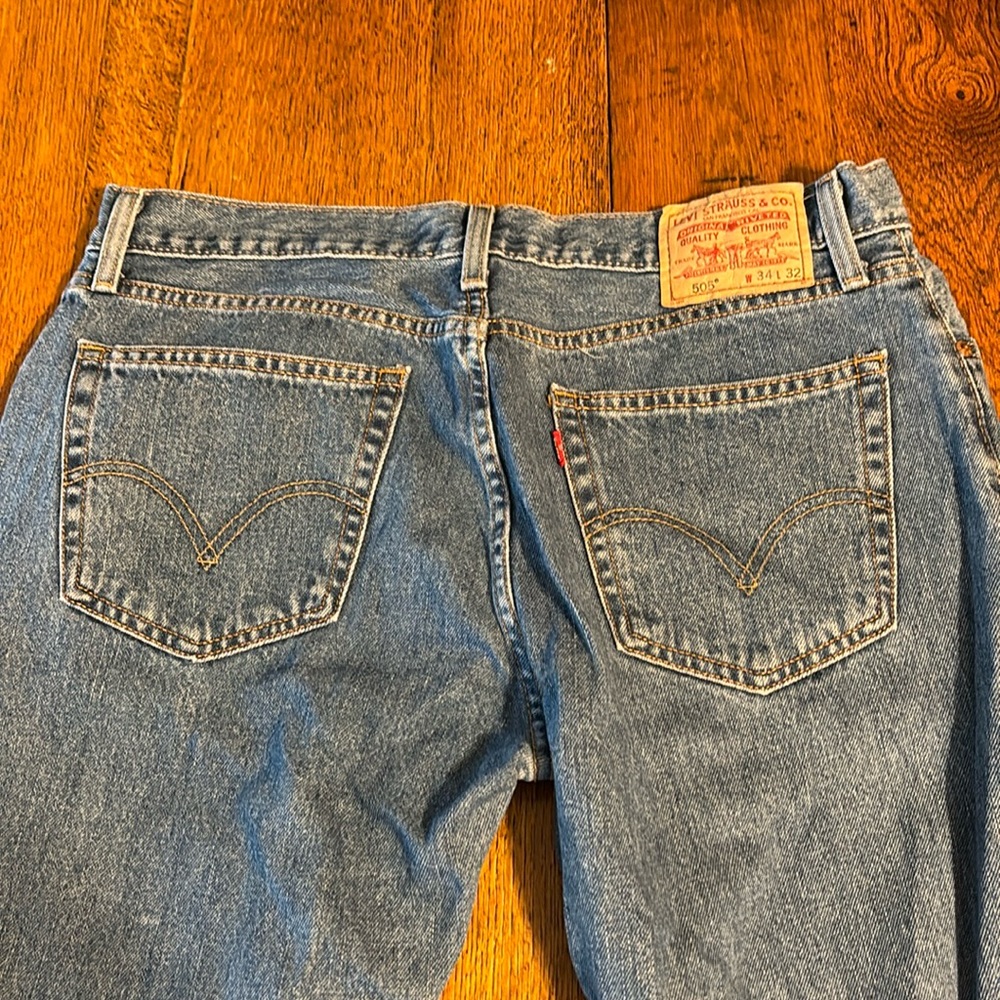 Levi’s 505 straight fit jeans. 34x32
